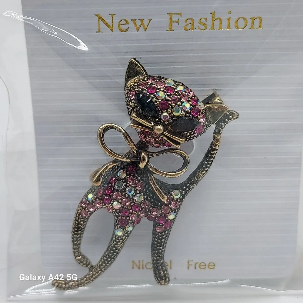 Sparkling Cat Brooch Rhinestone Enamel Pin‎ Vintage Style Jewelry Gift